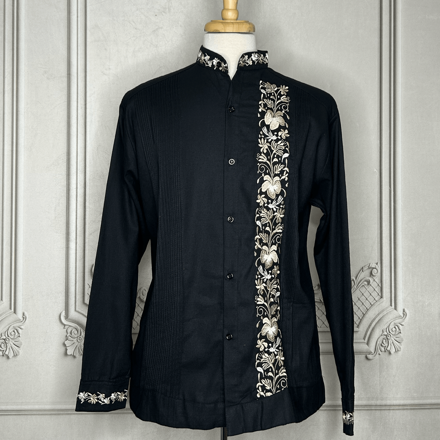 Men's Long Sleeve Linen Guayabera - Filipina Collar Men's Long Sleeve Linen Guayabera - Filipina Collar