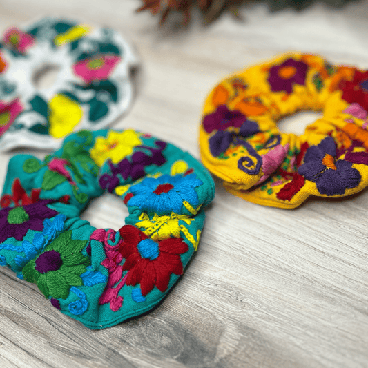 Mexican Embroidered Scrunchie - Daisy Mexican Embroidered Scrunchie - Daisy