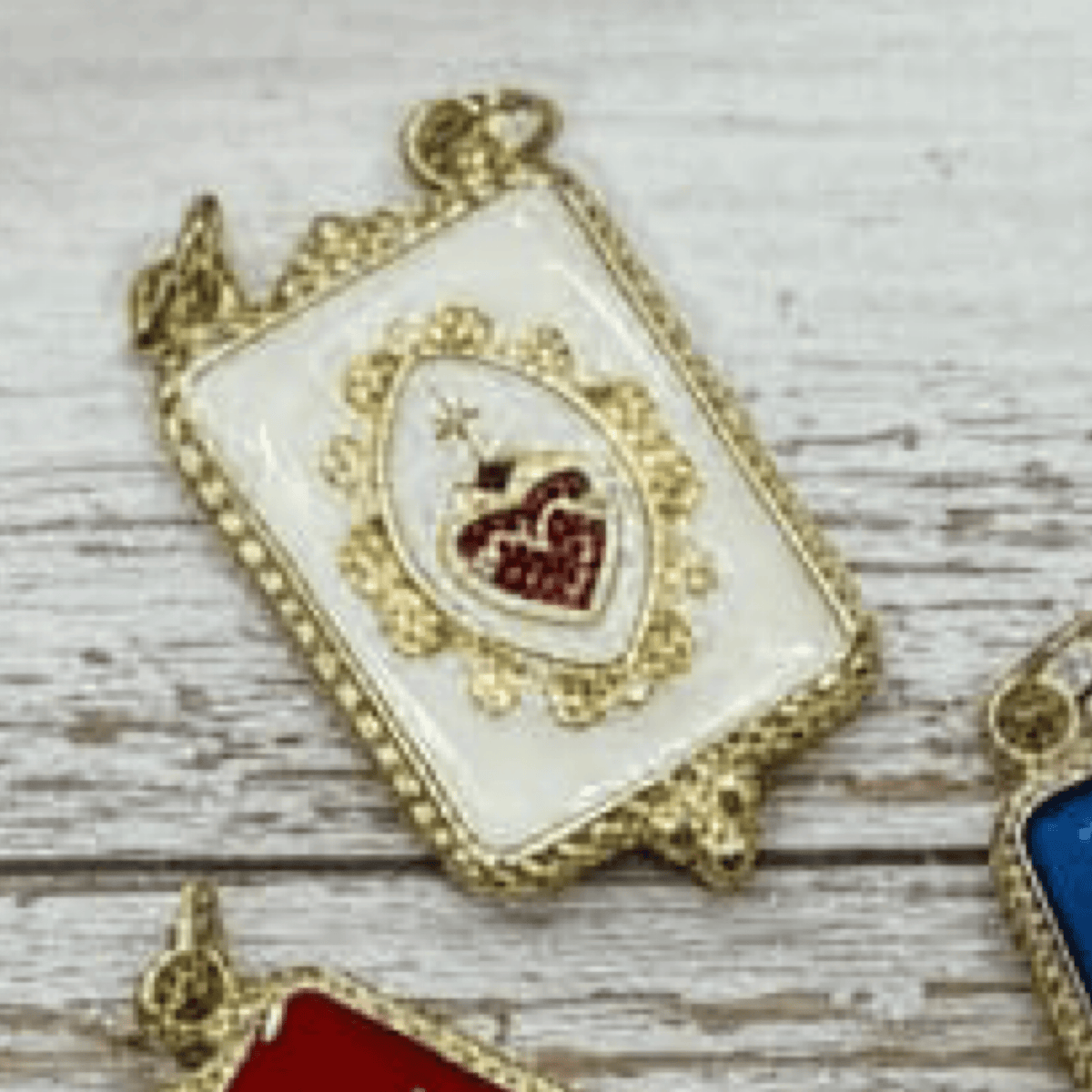 Sacred Heart Milagrito Charm Sacred Heart Milagrito Charm | Resin | Handmade in Mexico | Camelia