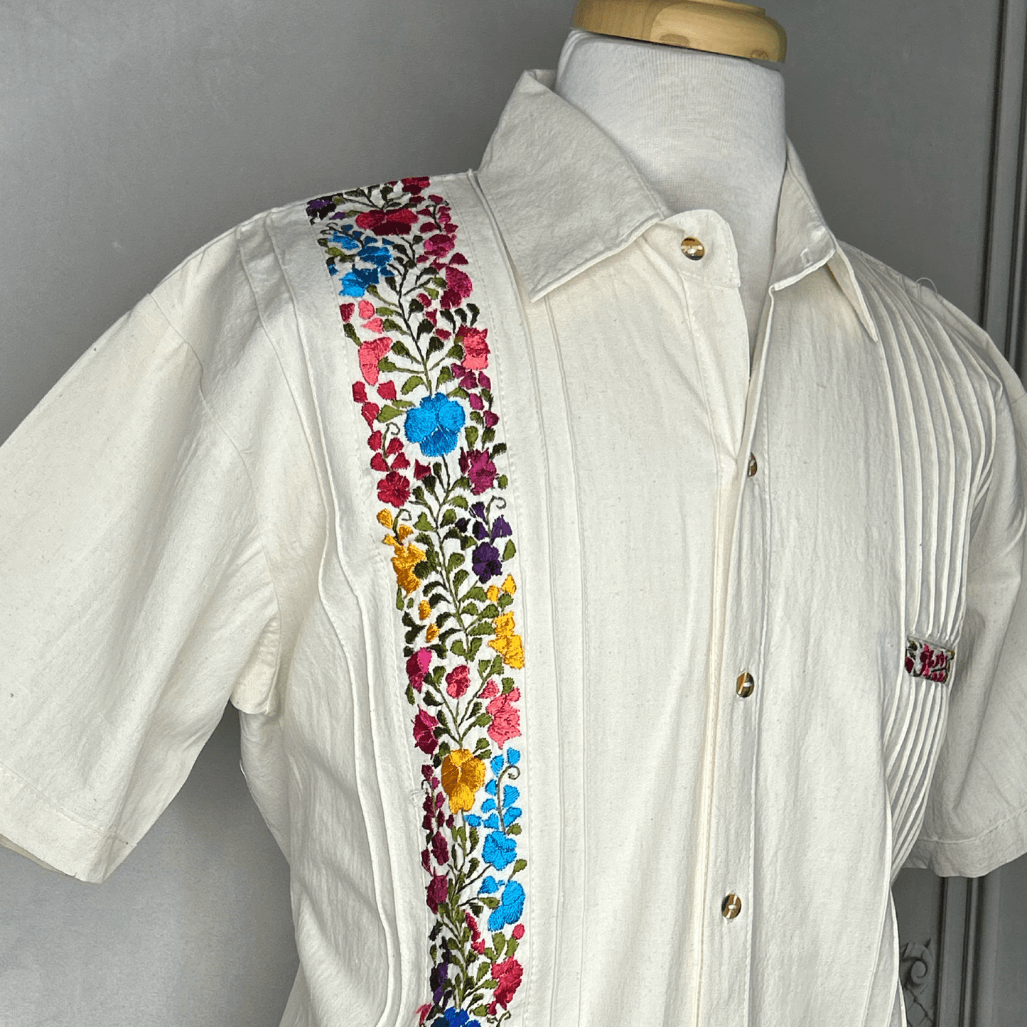 San Antonino Men's Short Sleeve Cotton Guayabera - Multi San Antonino Men's Short Sleeve Cotton Guayabera - Multi