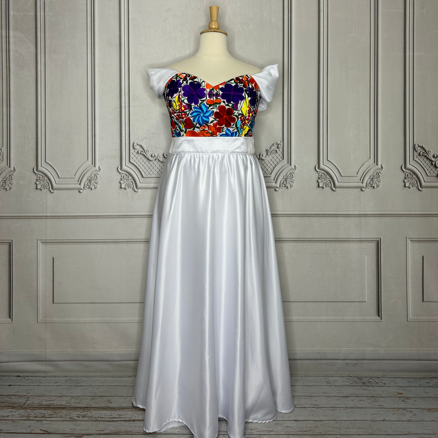Embroidered Mexican Wedding Corset and Skirt - Zinnia