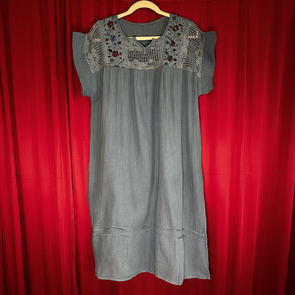 Daisy Embroidered Lace Neck Dress Daisy Embroidered Lace Neck Dress