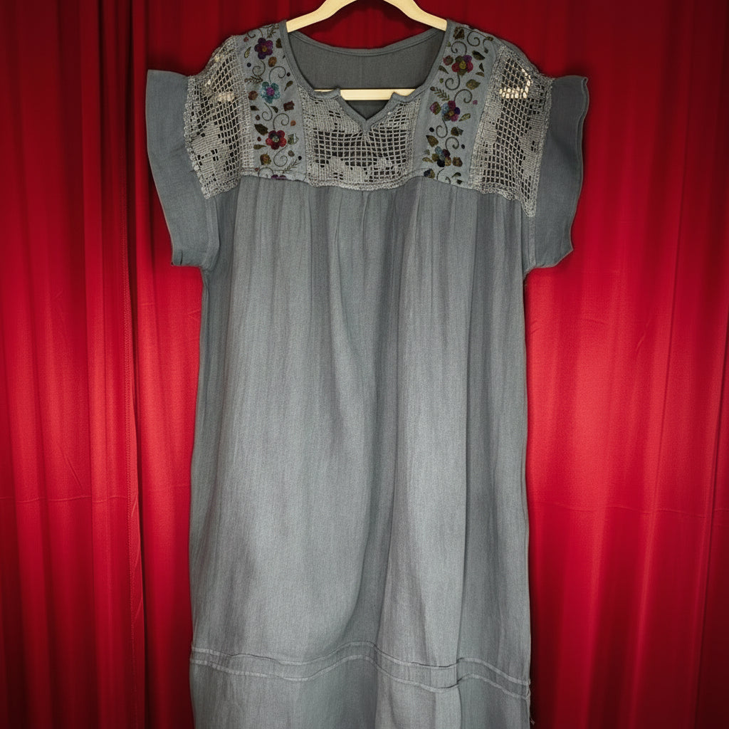 Daisy Embroidered Lace Neck Dress Daisy Embroidered Lace Neck Dress