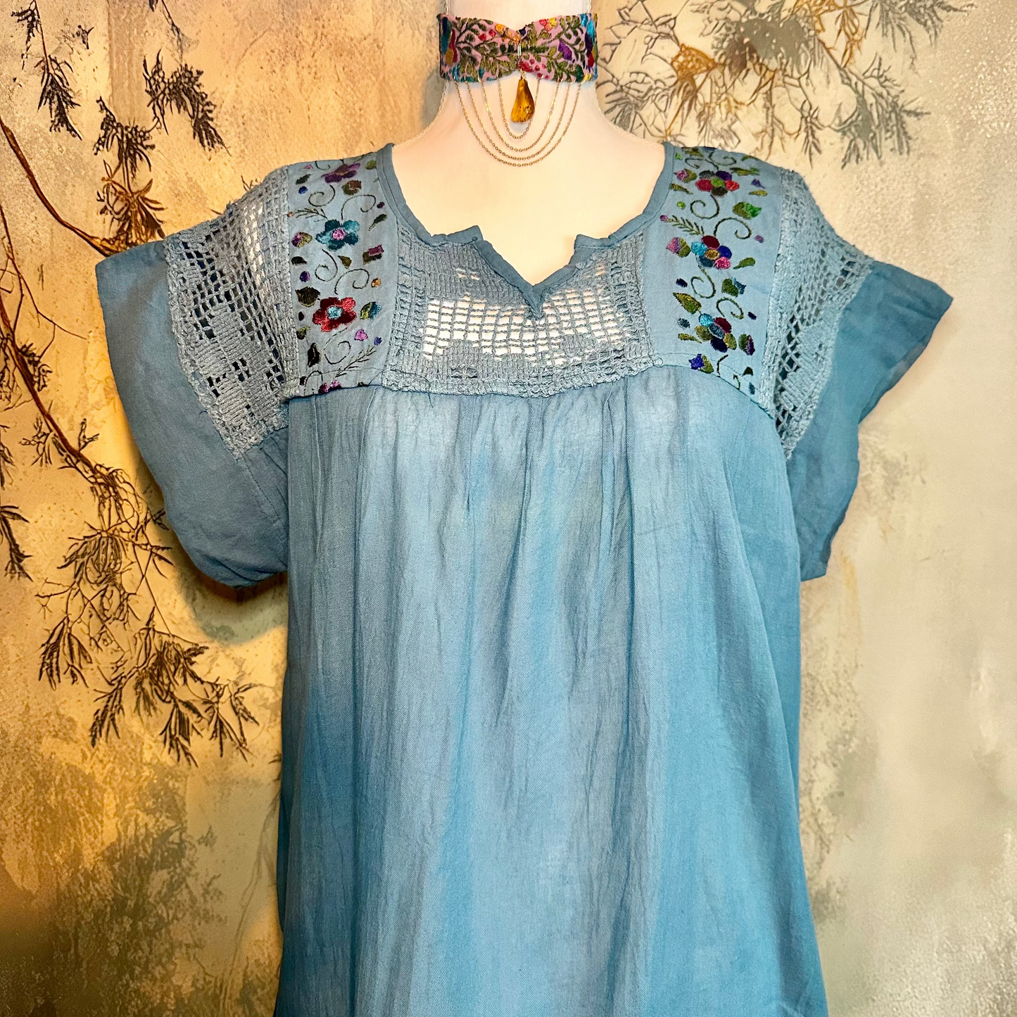 Daisy Embroidered Lace Neck Dress Daisy Embroidered Lace Neck Dress