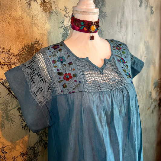 Daisy Embroidered Lace Neck Dress Daisy Embroidered Lace Neck Dress