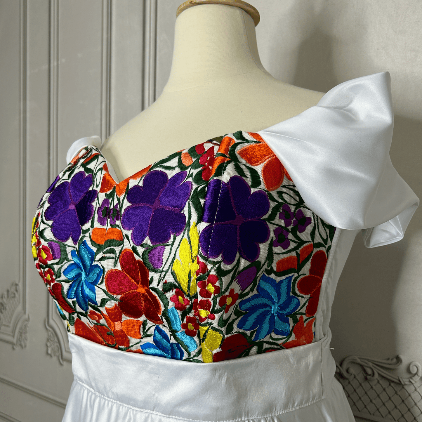 Embroidered Mexican Wedding Corset and Skirt - Zinnia