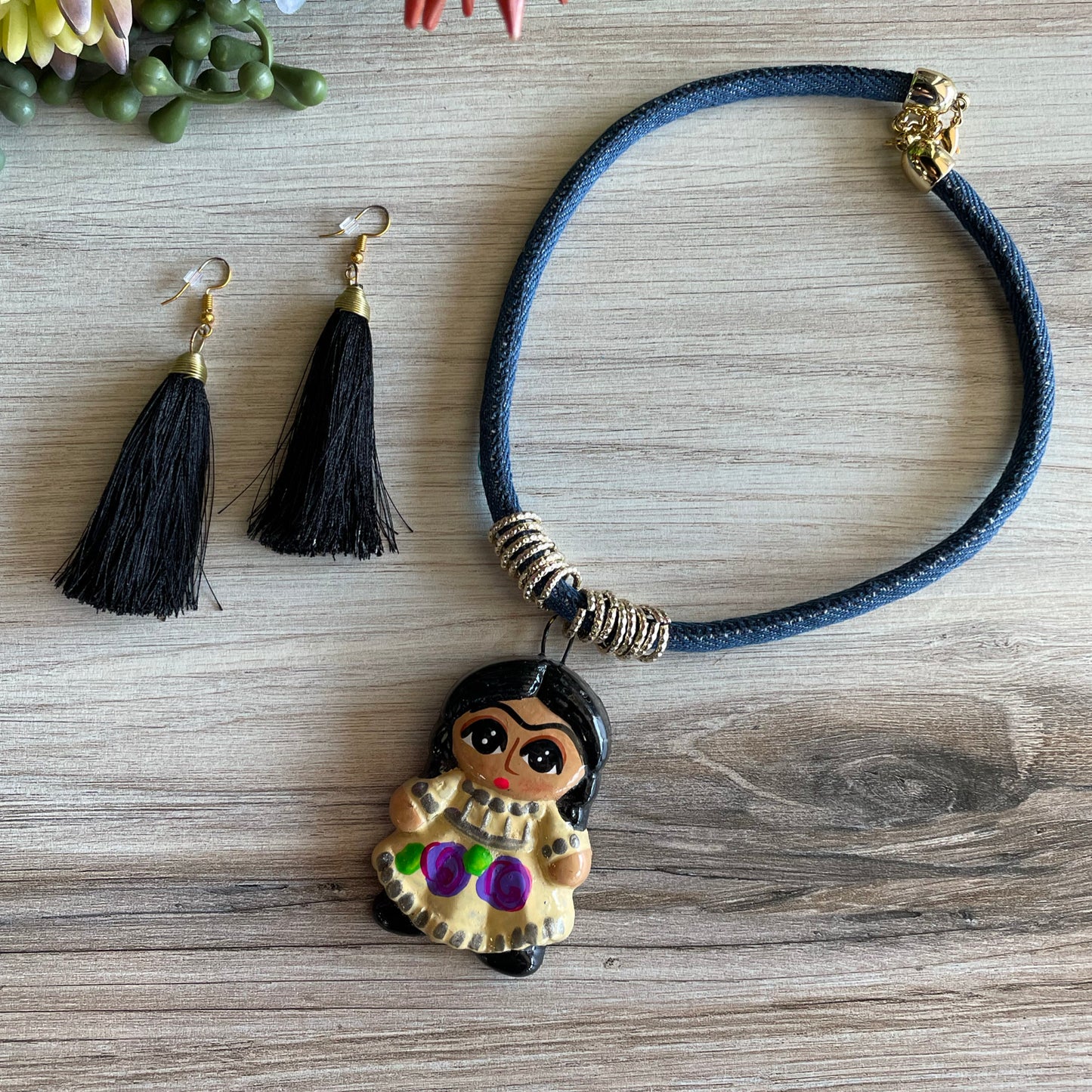 Mexican Ceramic Necklace Set - Doll