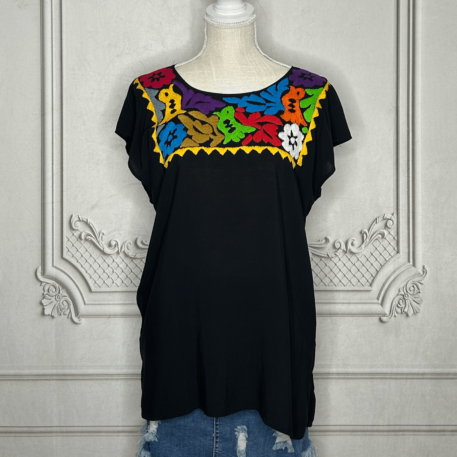 Jalapa Mexican Blouse - Neck Detail