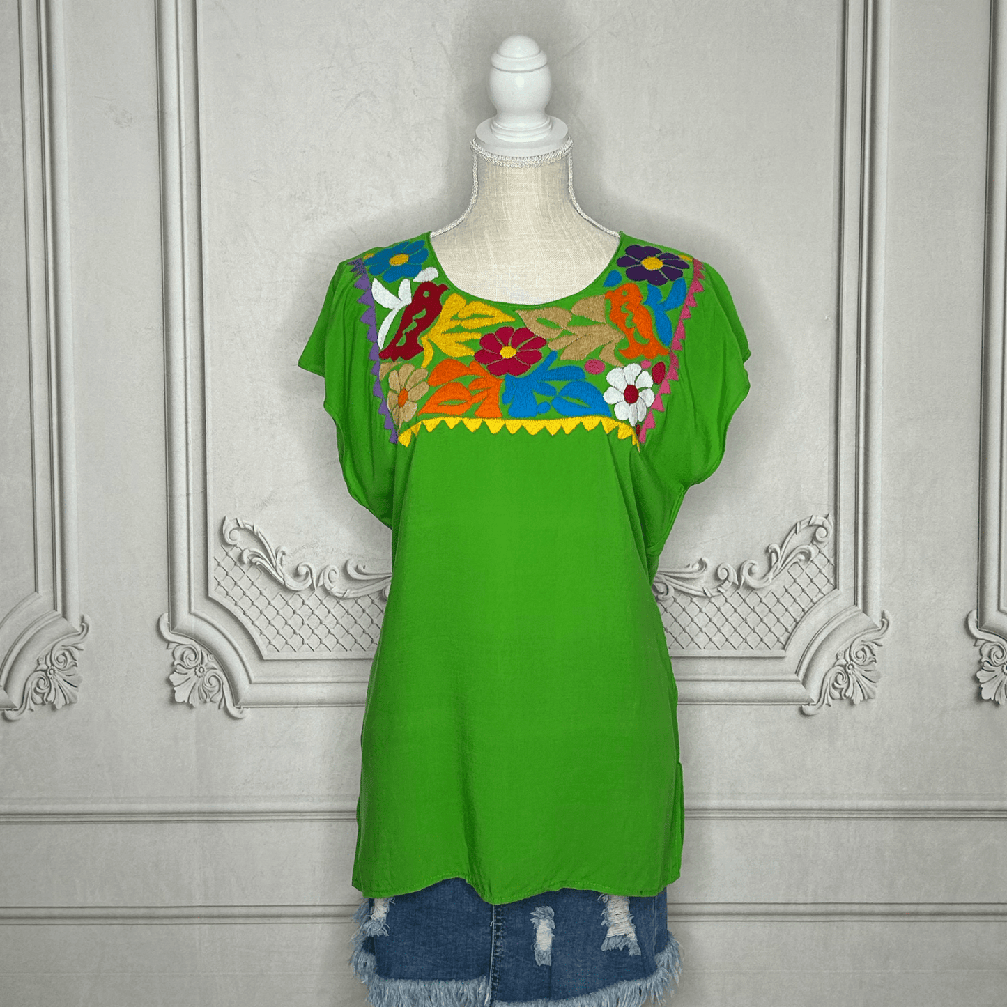 Jalapa Mexican Blouse - Neck Detail