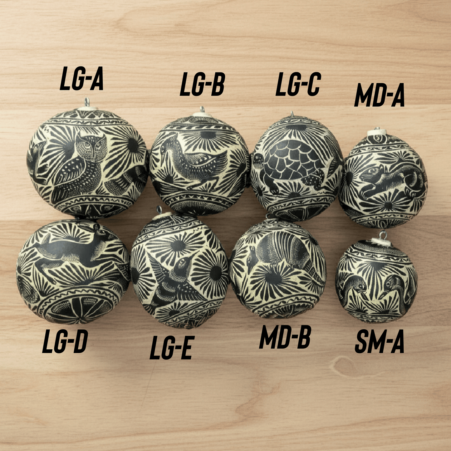 Jícara Natural Hand-Carved Christmas Ornament BLACK Jícara Natural Hand-Carved Christmas Ornament BLACK