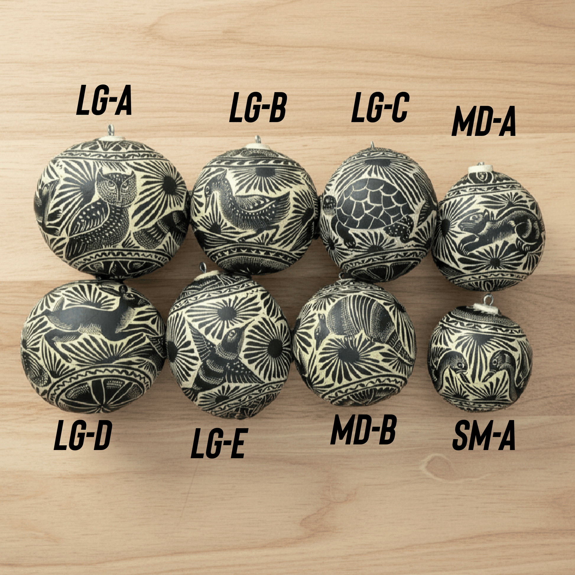 Jícara Natural Hand-Carved Christmas Ornament BLACK Jícara Natural Hand-Carved Christmas Ornament BLACK