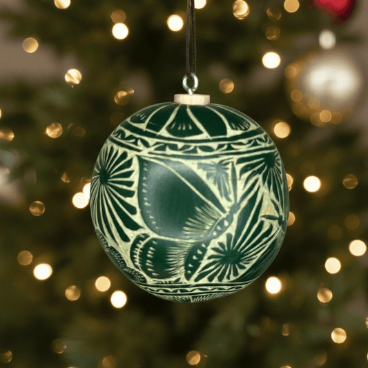 Jícara Natural Hand-Carved Christmas Ornament GREEN Jícara Natural Hand-Carved Christmas Ornament GREEN