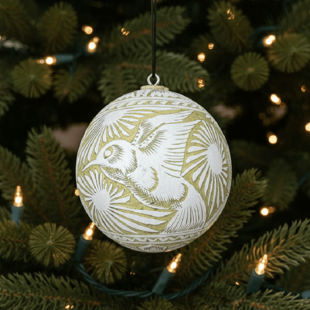 Jícara Natural Hand-Carved Christmas Ornament WHITE Jícara Natural Hand-Carved Christmas Ornament WHITE