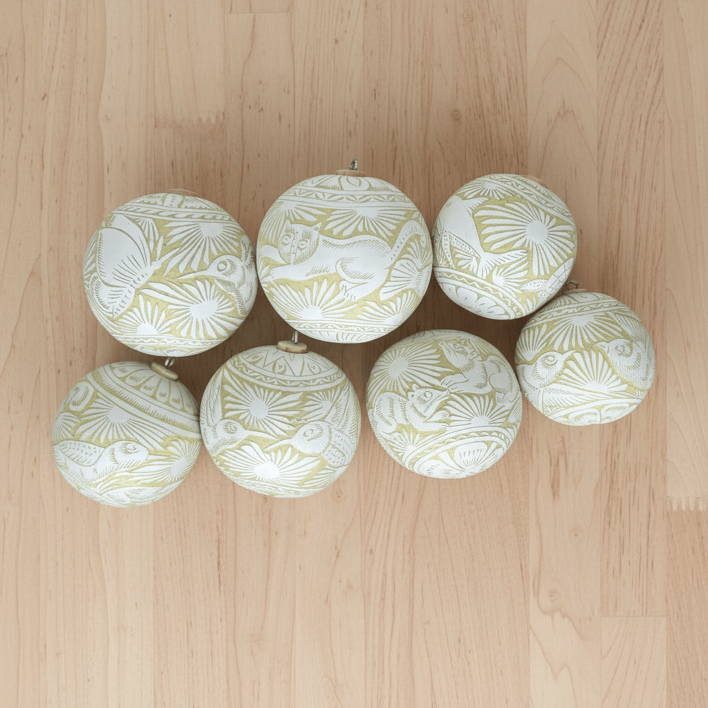 Jícara Natural Hand-Carved Christmas Ornament WHITE Jícara Natural Hand-Carved Christmas Ornament WHITE