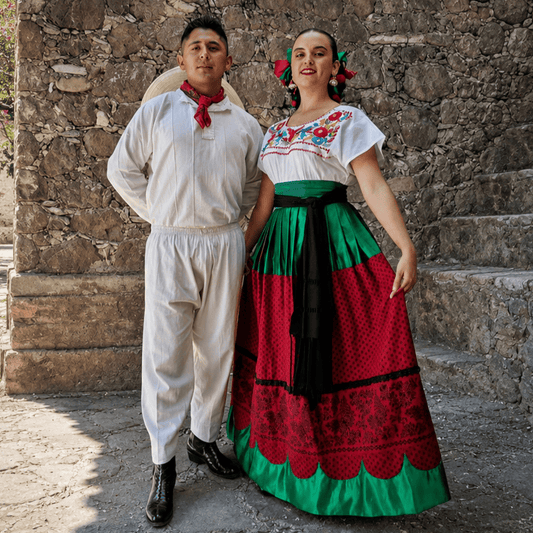 La Galereña Mexican Guanajuato Outfit - Women La Galereña Mexican Guanajuato Outfit - Women