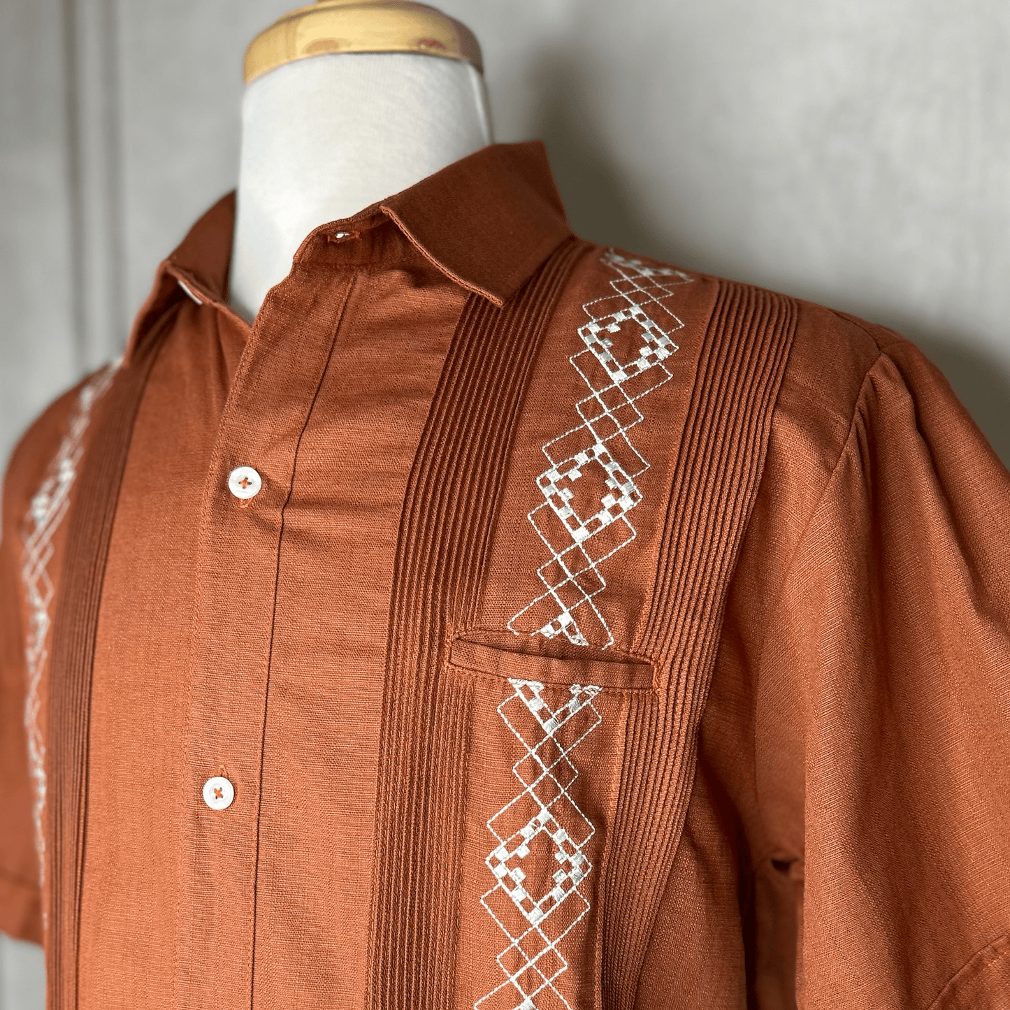 Men's Linen Guayabera - Texas Spirit