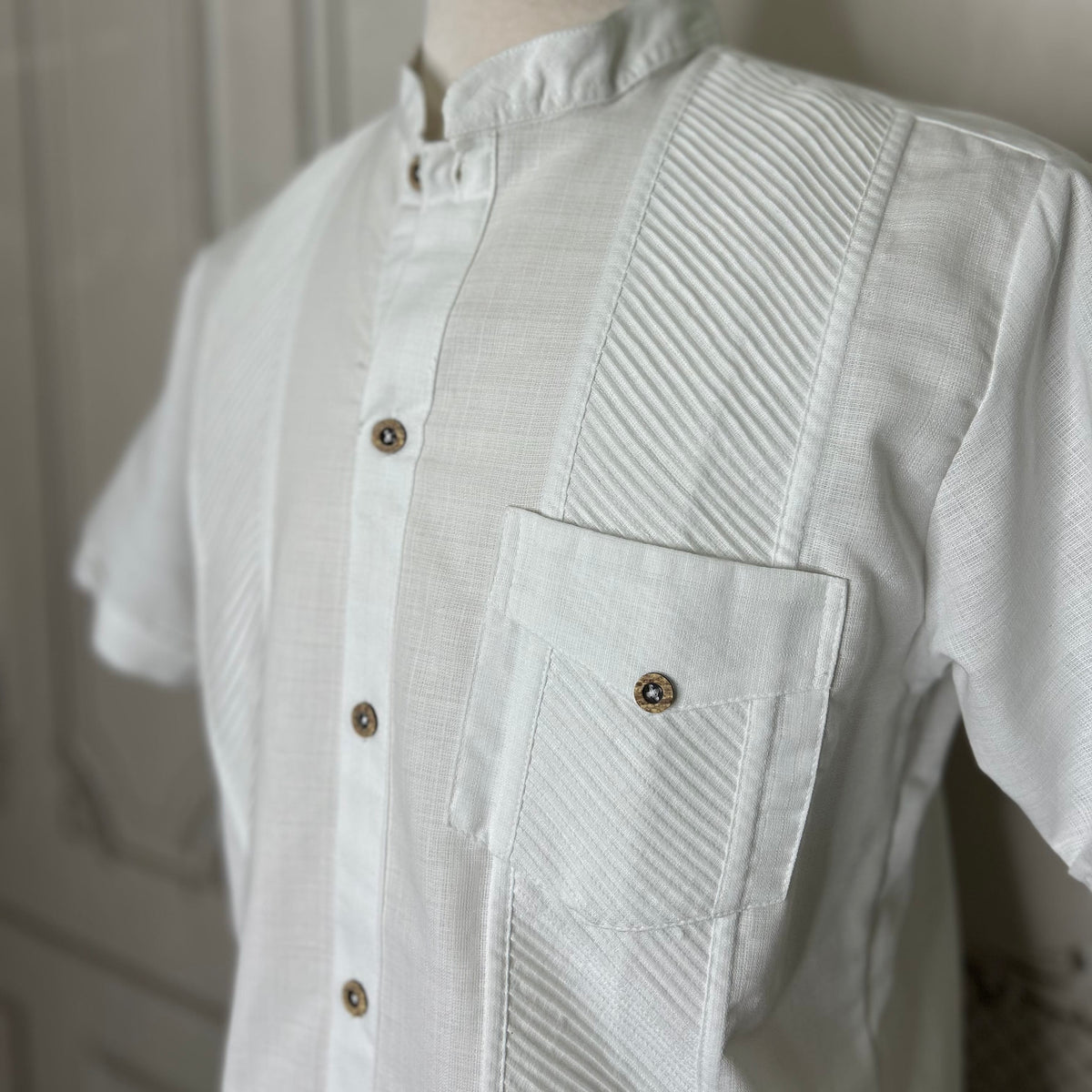 Men's Short Sleeve Linen Guayabera - Bambu Men's White Linen Short Sleeve Guayabera - Bambu | Camelia Mexican Boutique