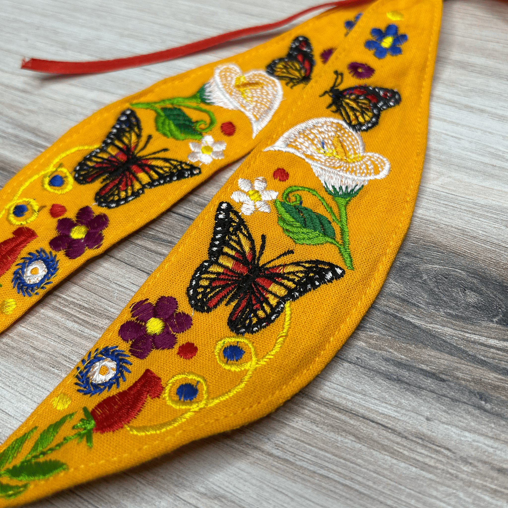 Mexican Embroidered Bow Scrunchie - Butterfly Mexican Embroidered Bow Scrunchie - Butterfly