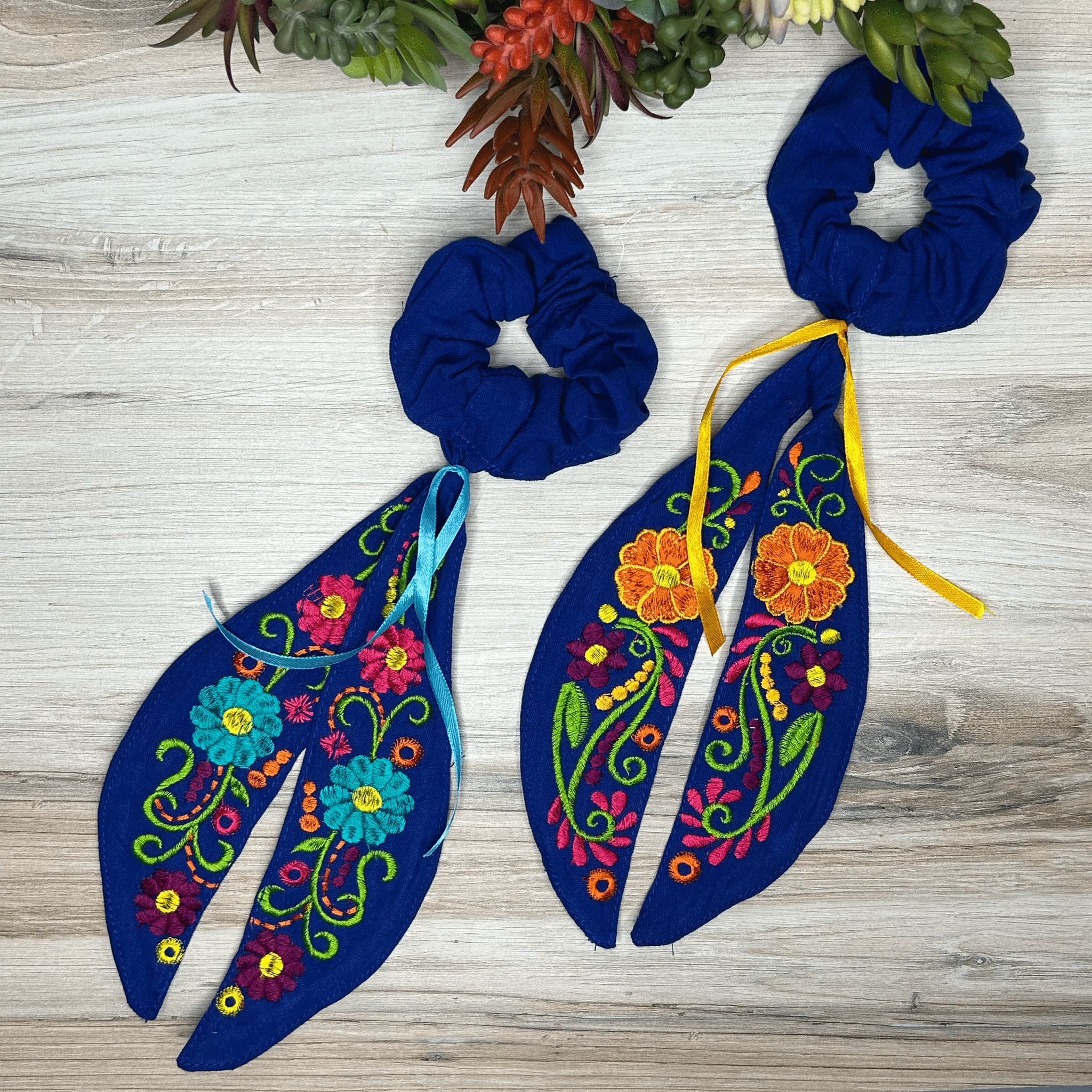 Mexican Embroidered Bow Scrunchie - Daisy Mexican Embroidered Bow Scrunchie - Daisy