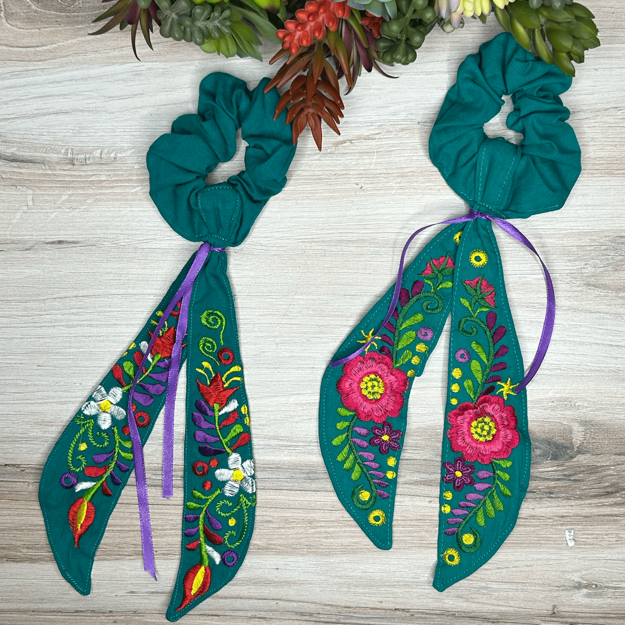 Mexican Embroidered Bow Scrunchie - Daisy Mexican Embroidered Bow Scrunchie - Daisy