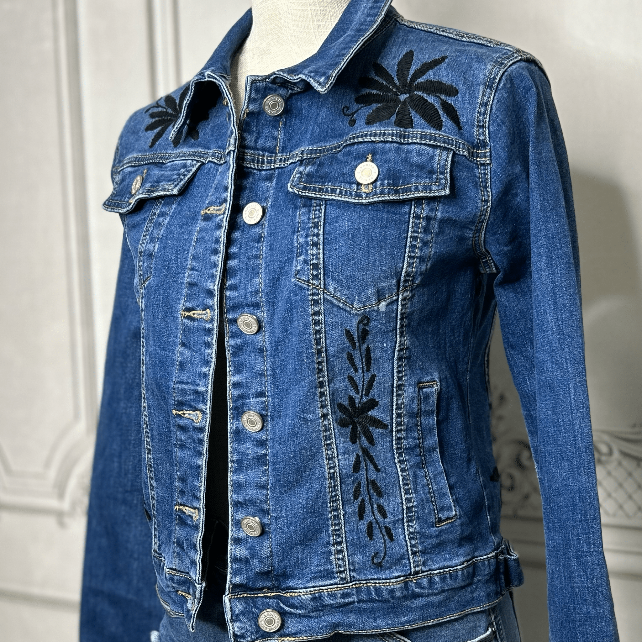 Mexican Embroidered Denim Jacket - Otomi – Camelia Mexican Boutique