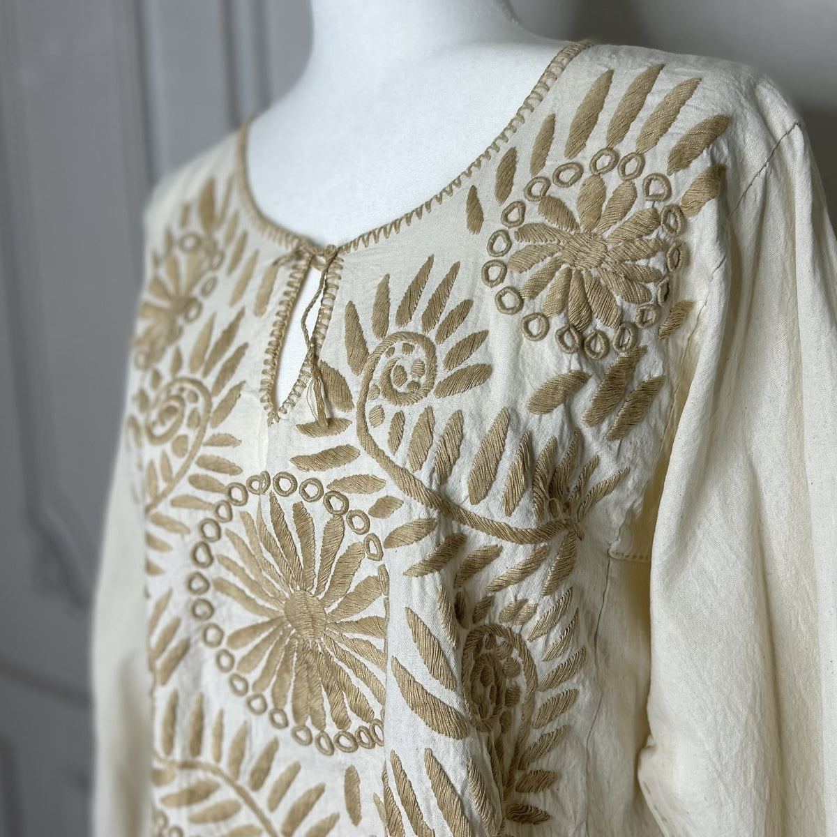 Mexican Embroidered Rococo Tunic - Cream Mexican Embroidered Rococo Tunic - Cream