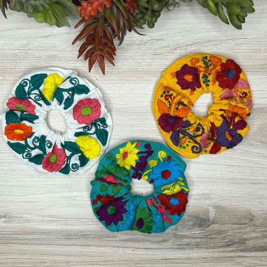 Mexican Embroidered Scrunchie - Daisy Mexican Embroidered Scrunchie - Daisy