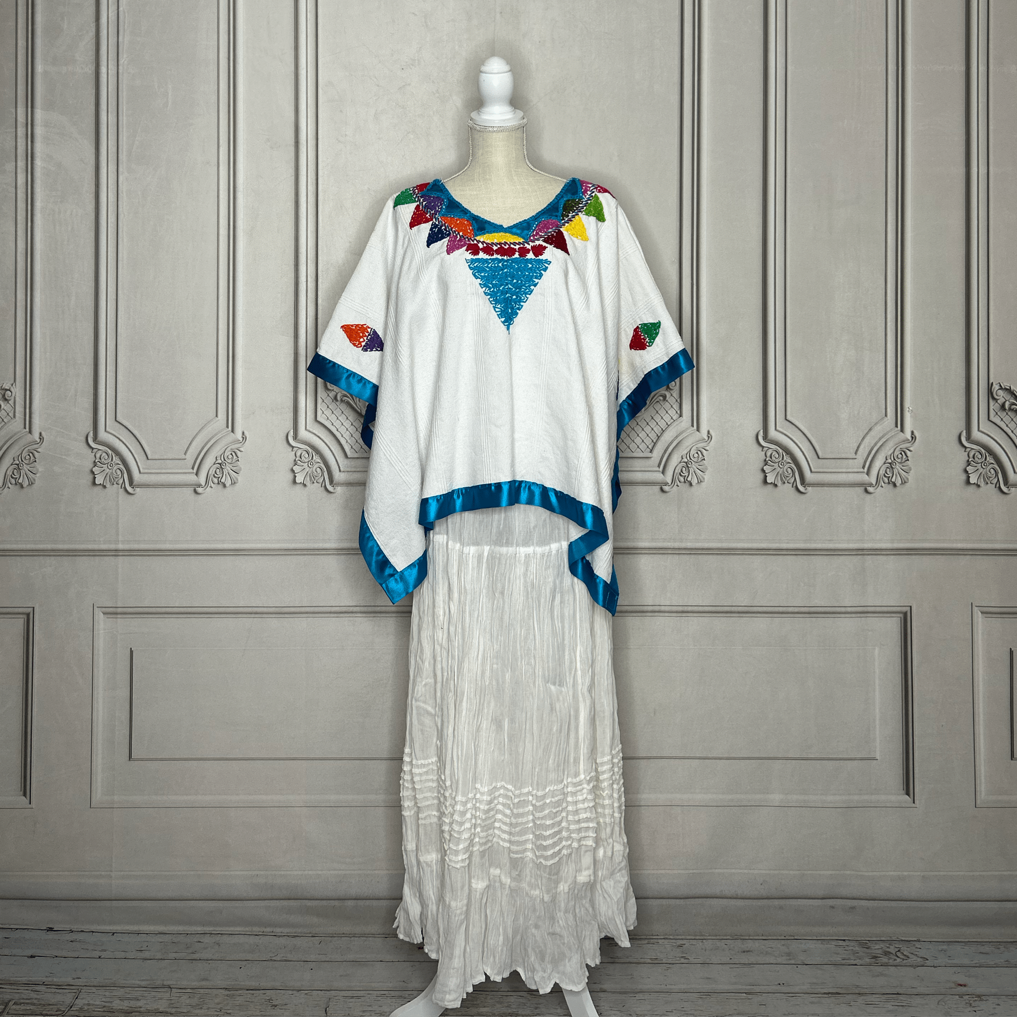 Oaxacan Huipil Blouse - Mixtec Jamiltepec WHITE Oaxacan Huipil Blouse - Mixtec Jamiltepec WHITE