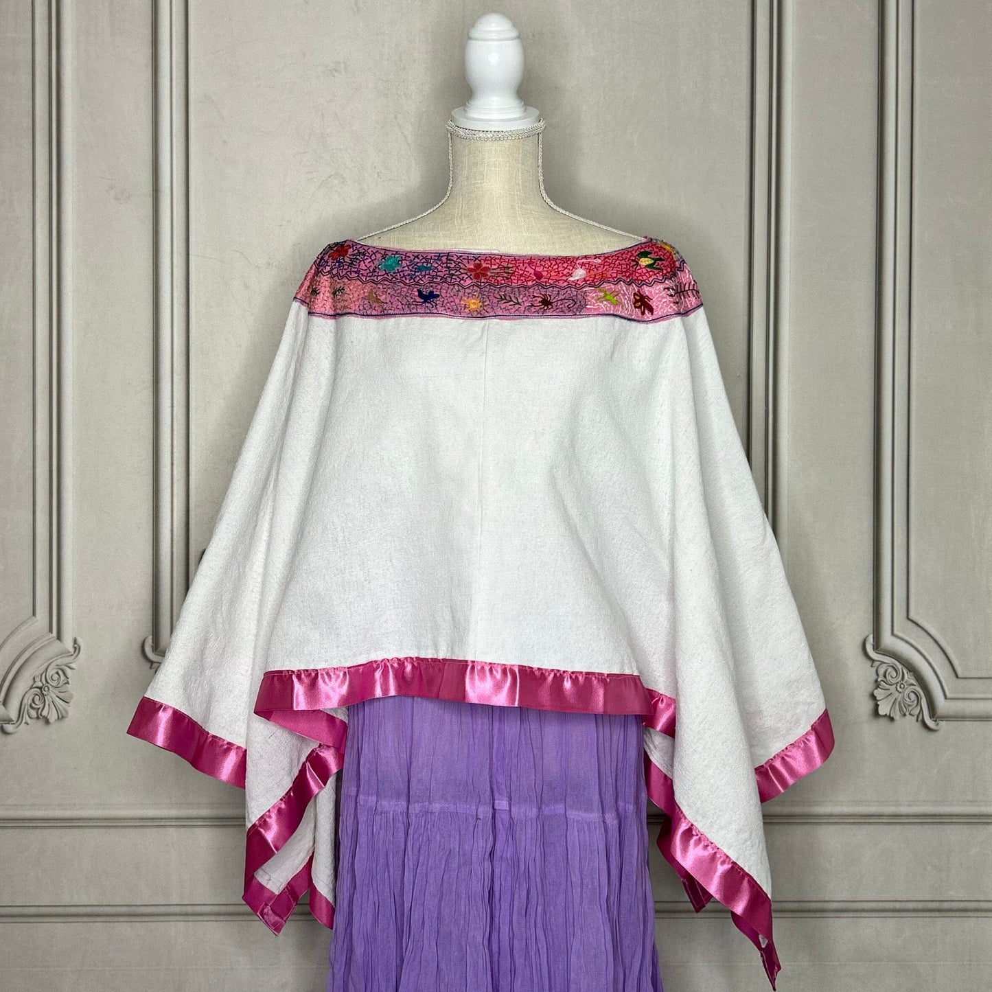 Oaxacan Huipil Blouse - Pinotepa Animalitos