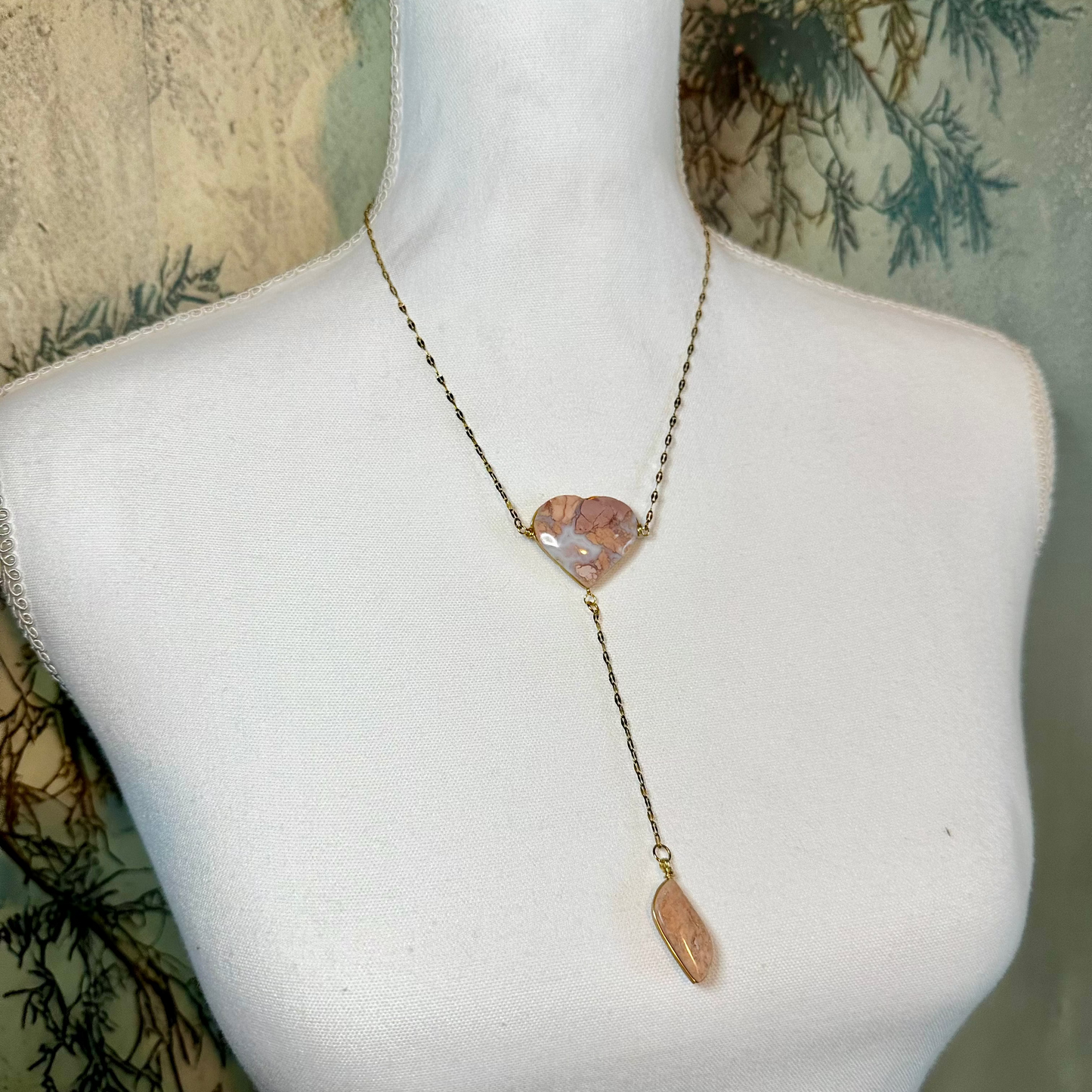 Pink Lace Agate Crystal Tiered Necklace Pink Lace Agate Crystal Tiered Necklace