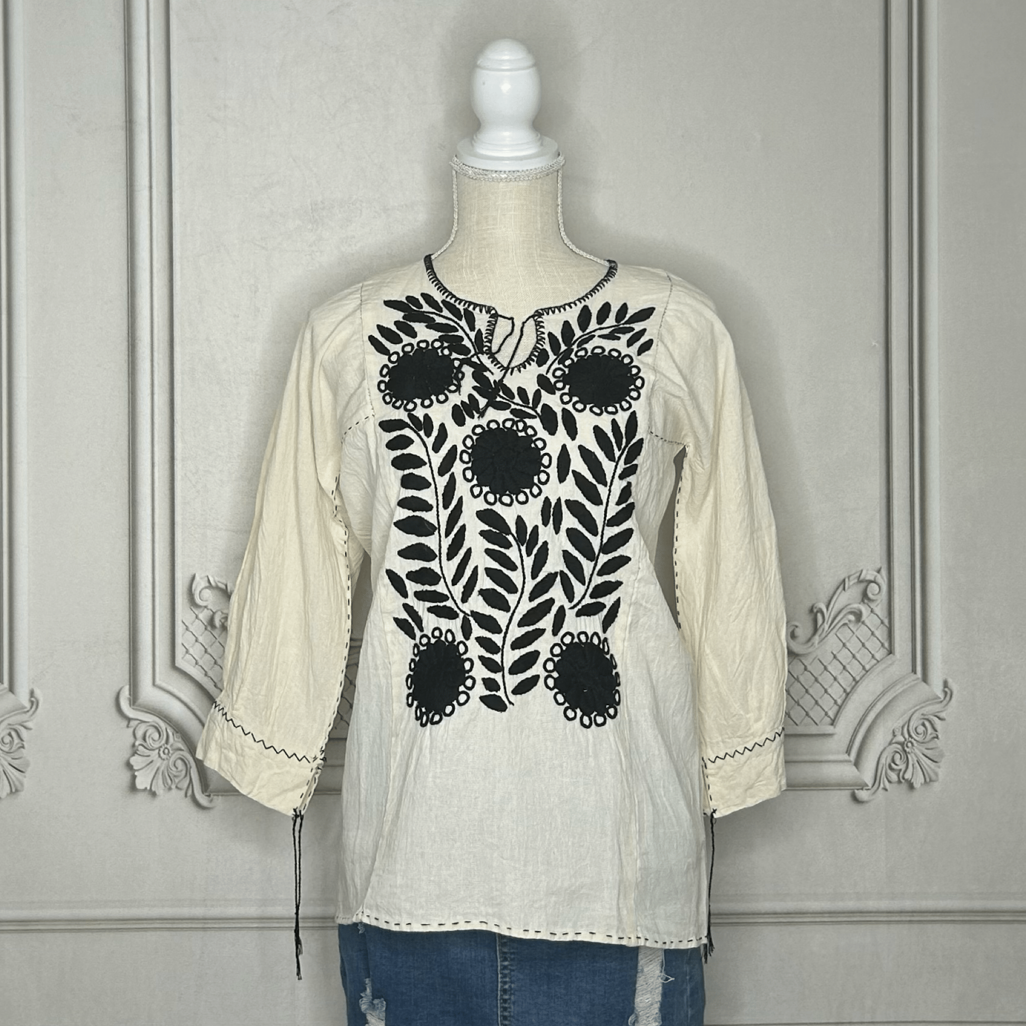 Rococo 3/4 Sleeve Tunic -  Manta Rococo 3/4 Sleeve Tunic -  Manta