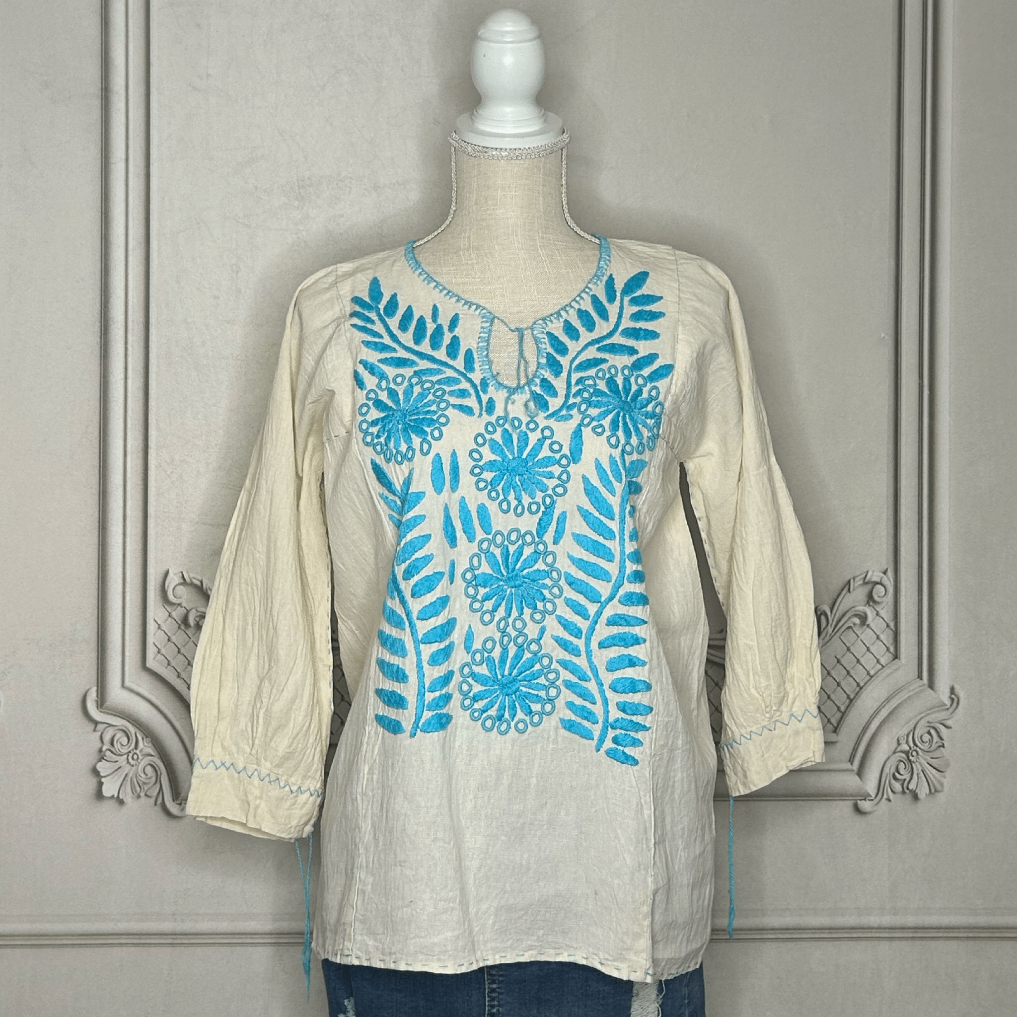 Rococo 3/4 Sleeve Tunic -  Manta Rococo 3/4 Sleeve Tunic -  Manta