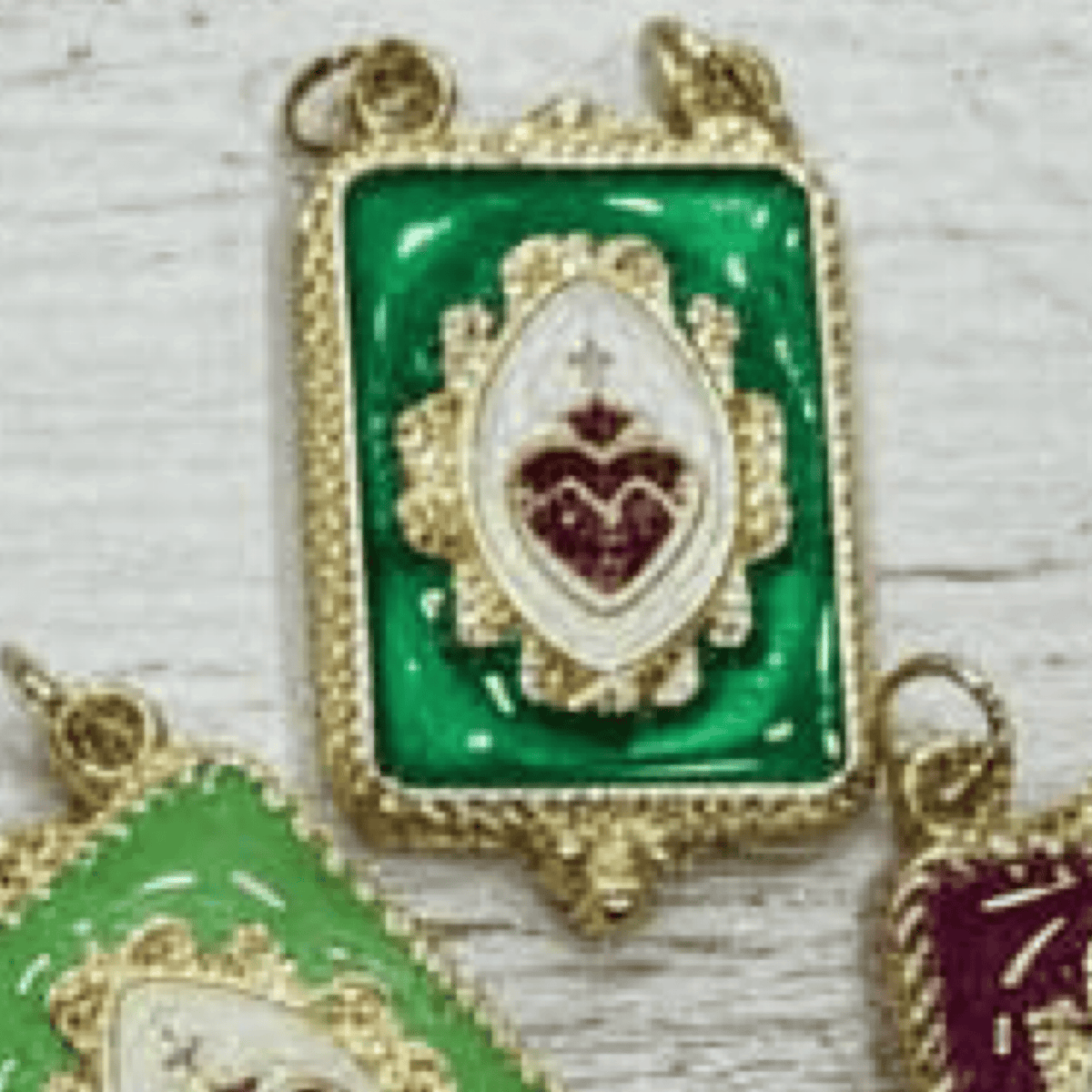 Sacred Heart Milagrito Charm Sacred Heart Milagrito Charm | Resin | Handmade in Mexico | Camelia