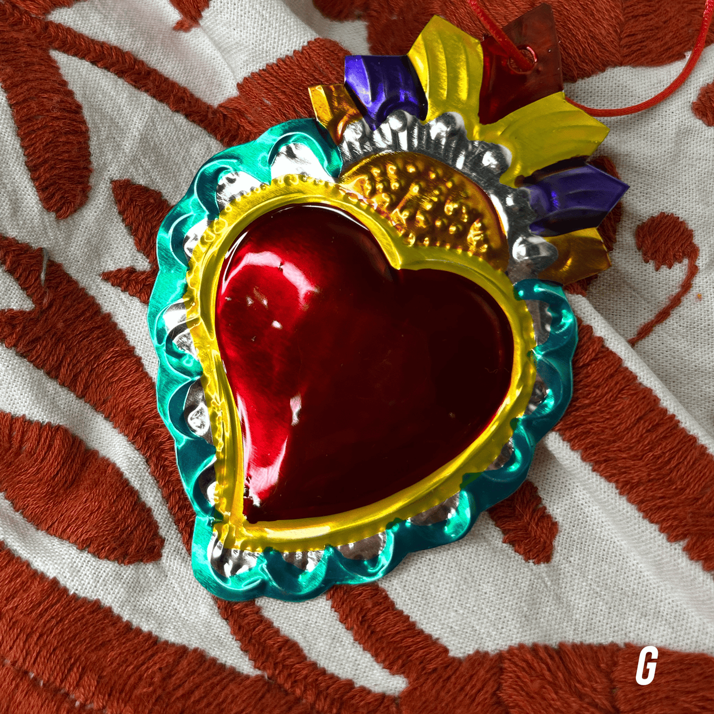 Sacred Heart Tin Ornament - Milagritos de Latón Sacred Heart Tin Ornament - Milagritos de Latón
