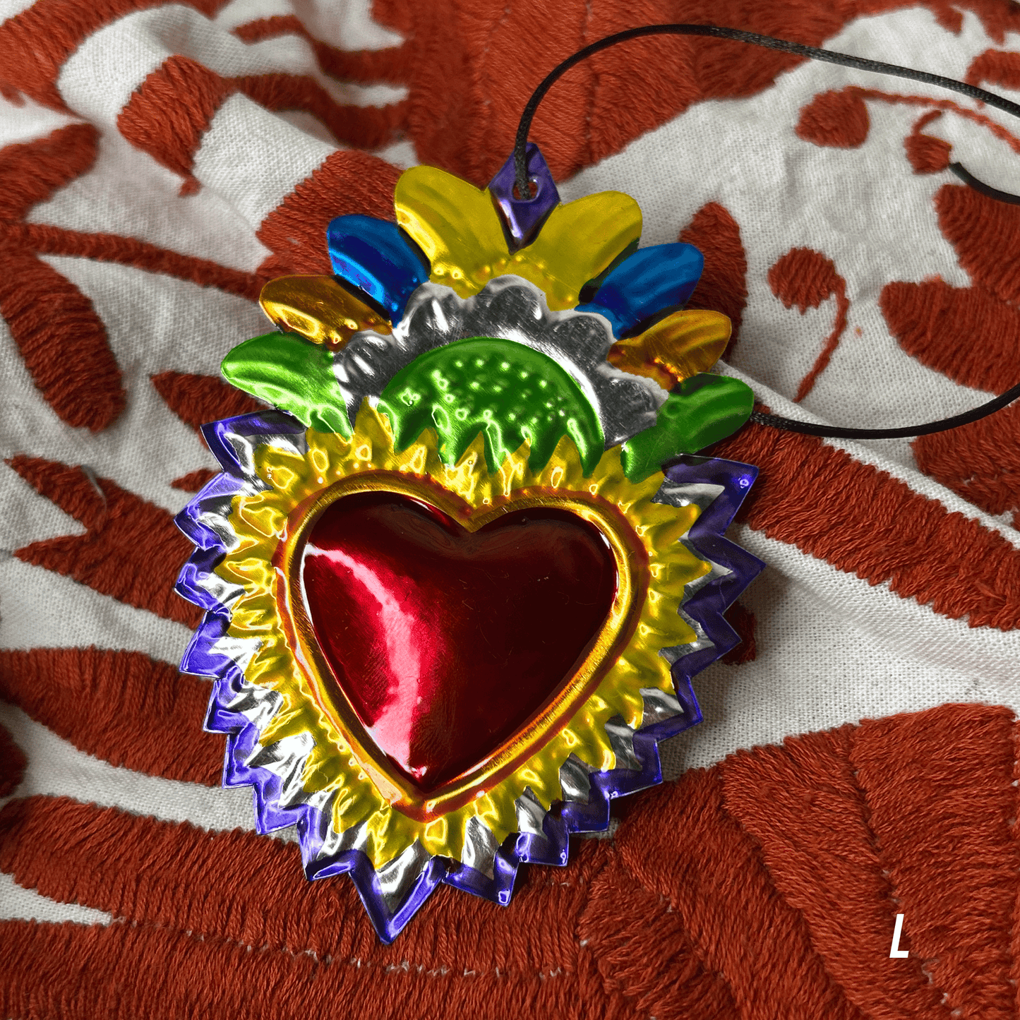 Sacred Heart Tin Ornament - Milagritos de Latón Sacred Heart Tin Ornament - Milagritos de Latón