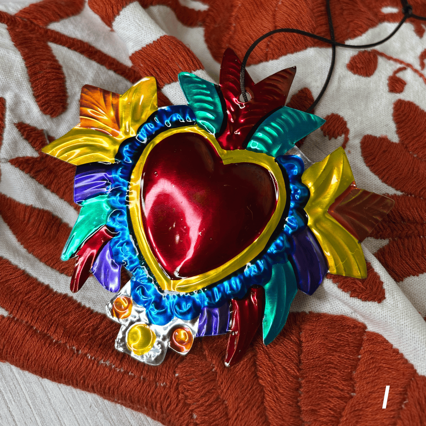 Sacred Heart Tin Ornament - Milagritos de Latón Sacred Heart Tin Ornament - Milagritos de Latón