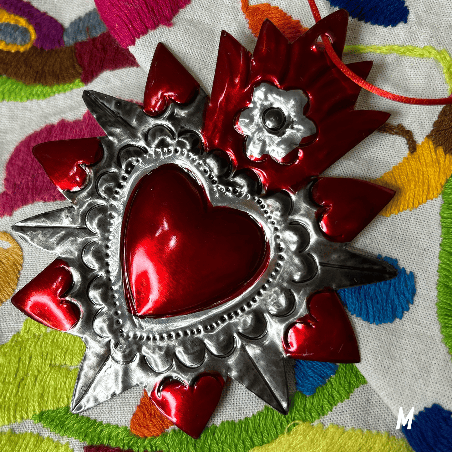 Sacred Heart Tin Ornament - Red Milagritos de Latón Sacred Heart Tin Ornament - Red Milagritos de Latón