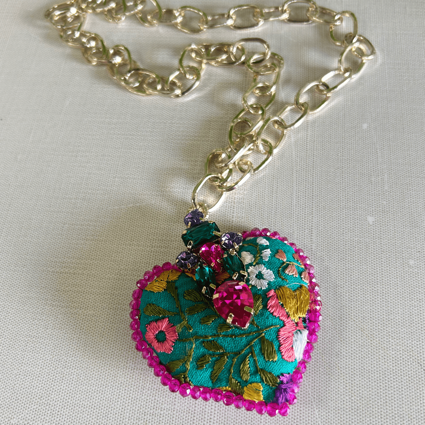 San Antonino Embroidered Heart Earrings - Crystals San Antonino Embroidered Heart Earrings - Crystals