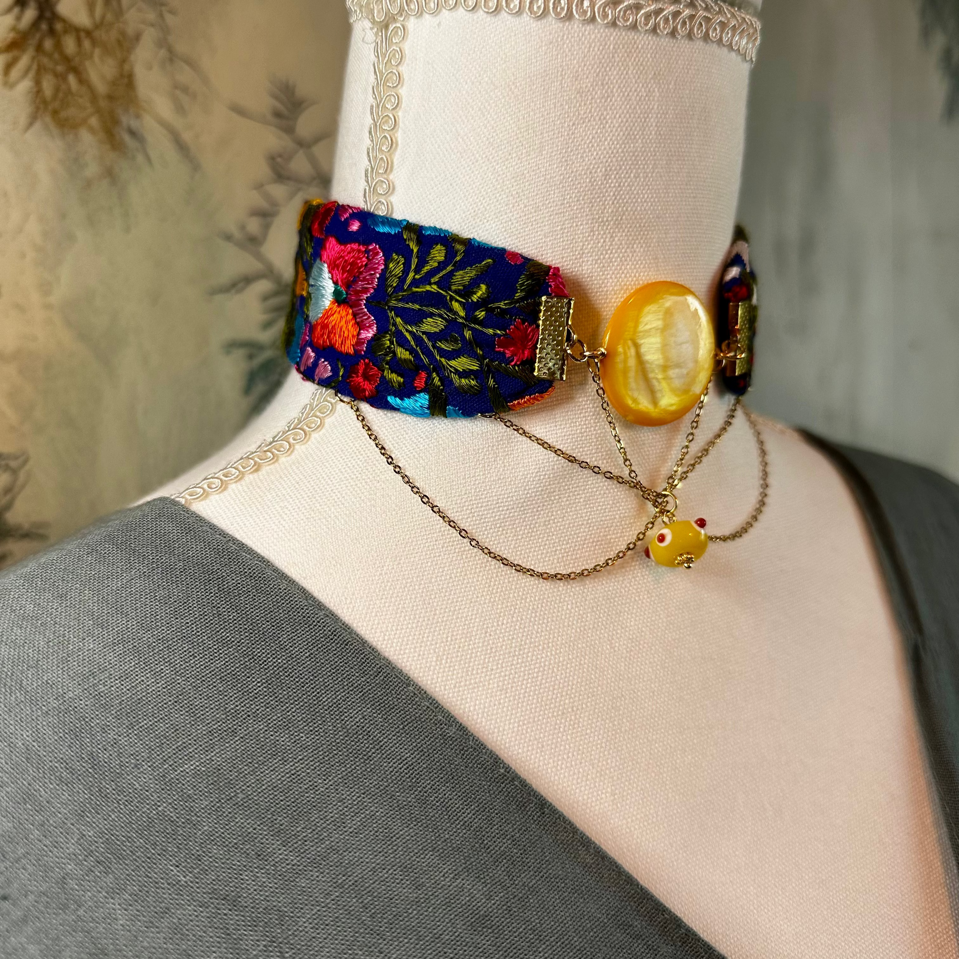 San Antonino Embroidered Mother Of Pearl Crystal Choker San Antonino Embroidered Mother Of Pearl Crystal Choker