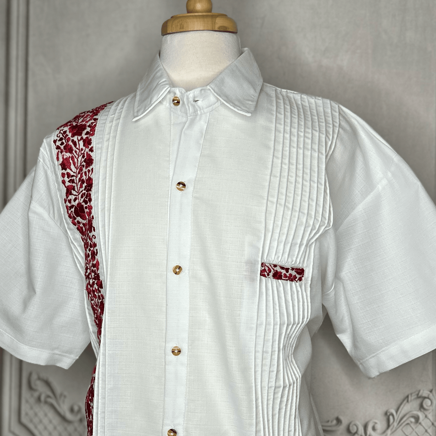 San Antonino Men's Linen Guayabera - Red