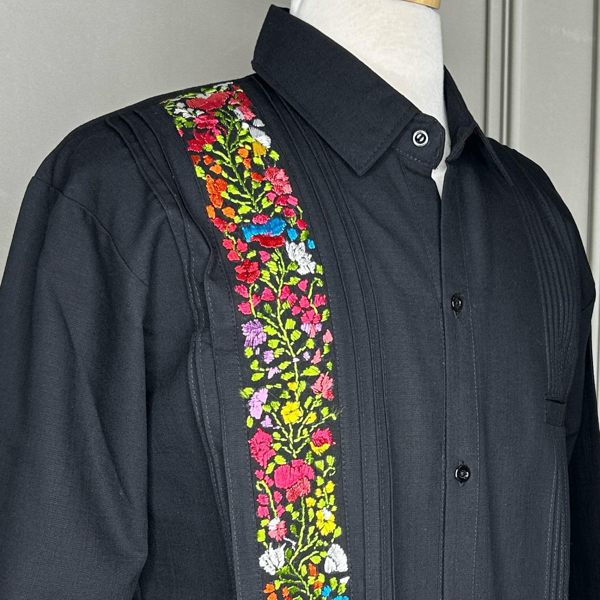 San Antonino Men's  Long Sleeve Linen Guayabera - Multi San Antonino Men's  Long Sleeve Linen Guayabera - Multi