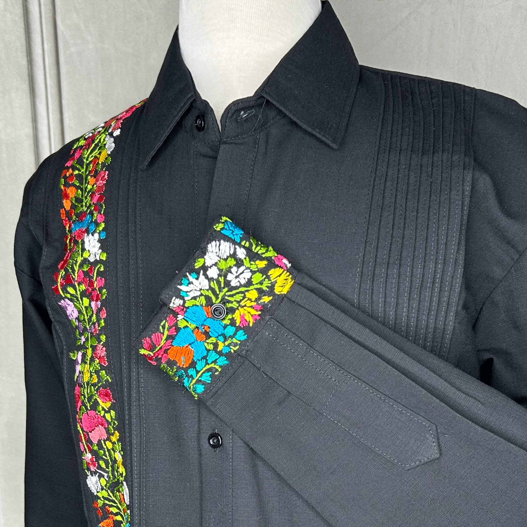 San Antonino Men's  Long Sleeve Linen Guayabera - Multi San Antonino Men's  Long Sleeve Linen Guayabera - Multi