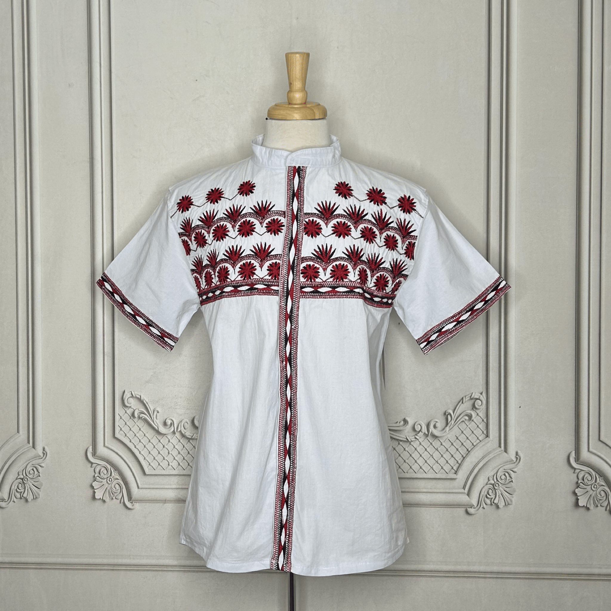 Santa Maria Men's Embroidered Guayabera - Short Sleeve Santa Maria Men's Embroidered Guayabera - Short Sleeve