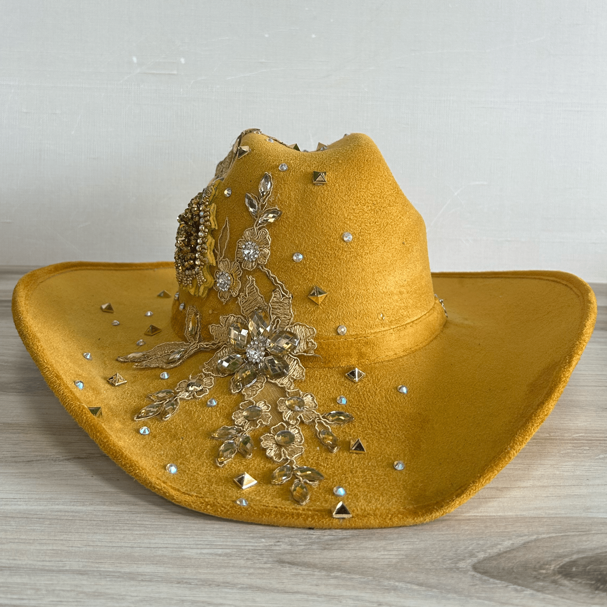 Side Sacred Heart Rhinestone Cowboy Hat Side Sacred Heart Rhinestone Cowboy Hat