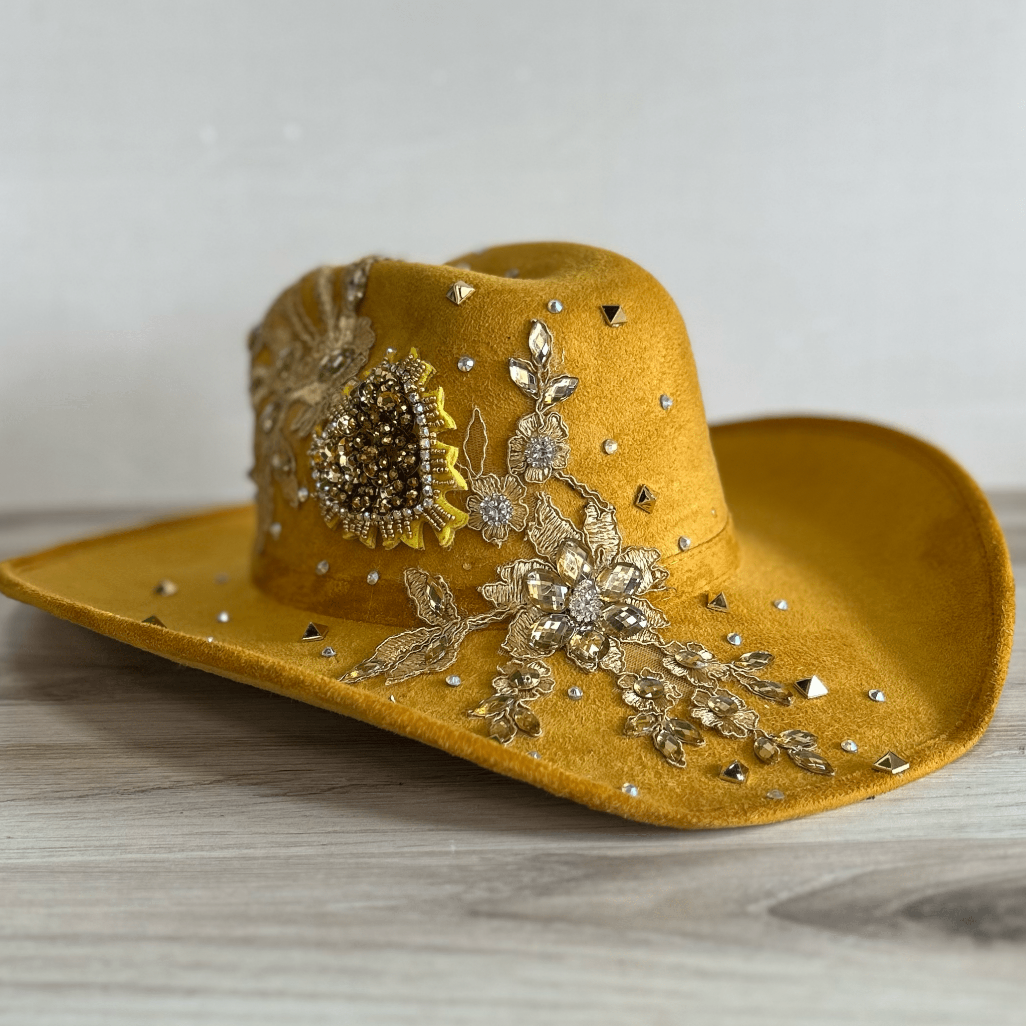 Side Sacred Heart Rhinestone Cowboy Hat Side Sacred Heart Rhinestone Cowboy Hat