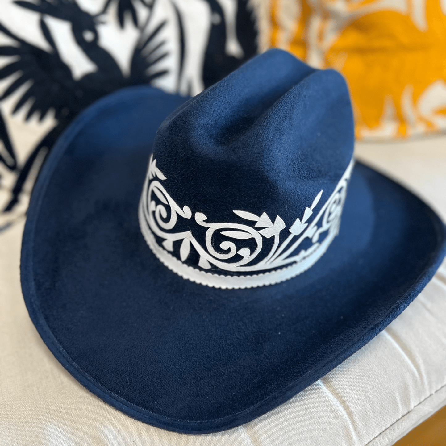 Tamaulipeca Western Suede Hat - Americana Style Leather Detail Tamaulipeca Western Suede Hat - Americana Style Leather Detail