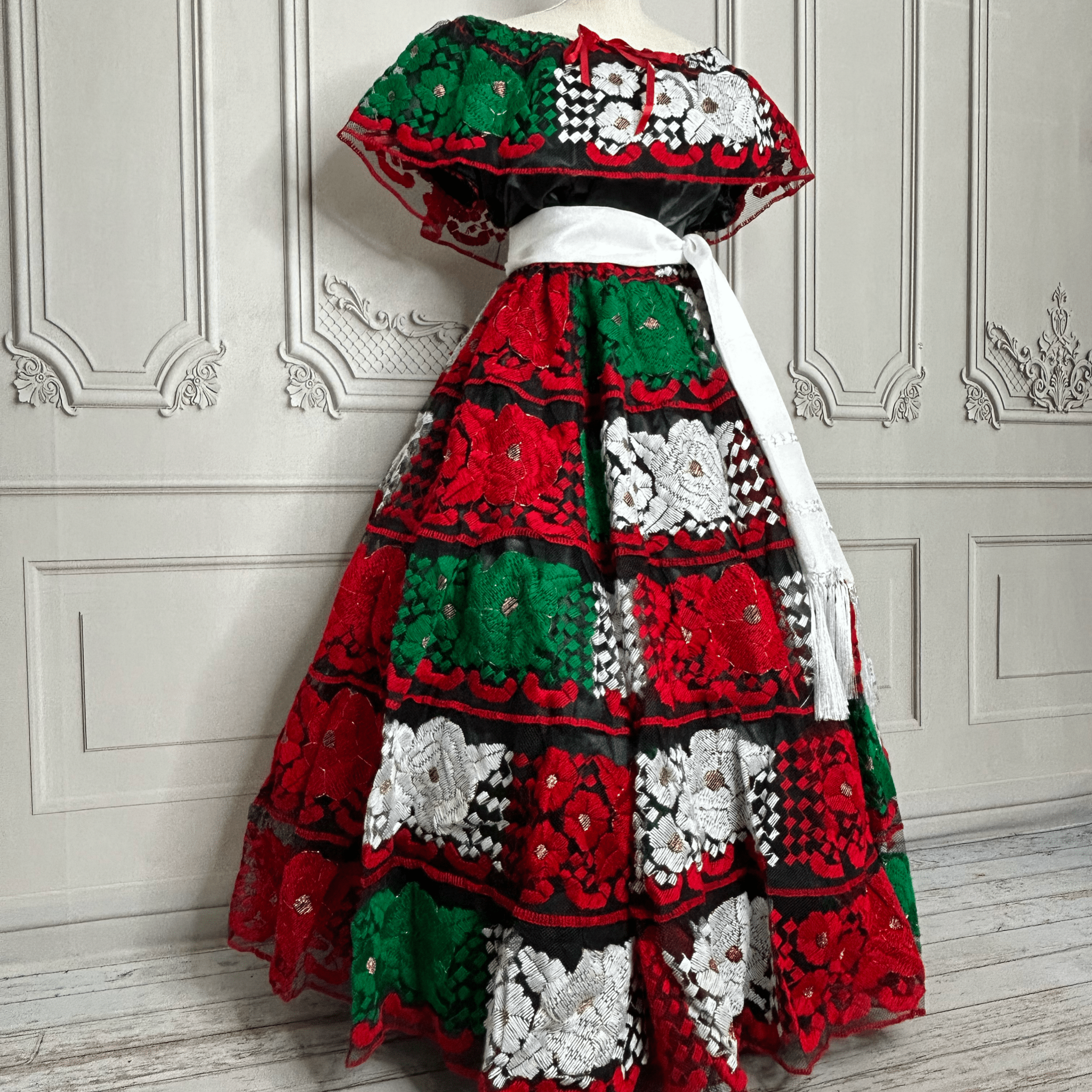 Traditional Chiapas de Corzo Dress - Adult - Tri-Color Traditional Chiapas de Corzo Dress - Adult - Tri-Color