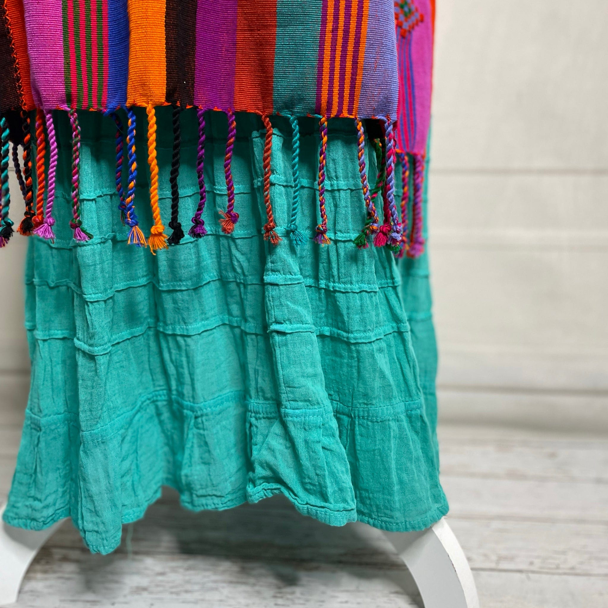 Traditional Pantelho Chiapas Huipil - Geo Tassels