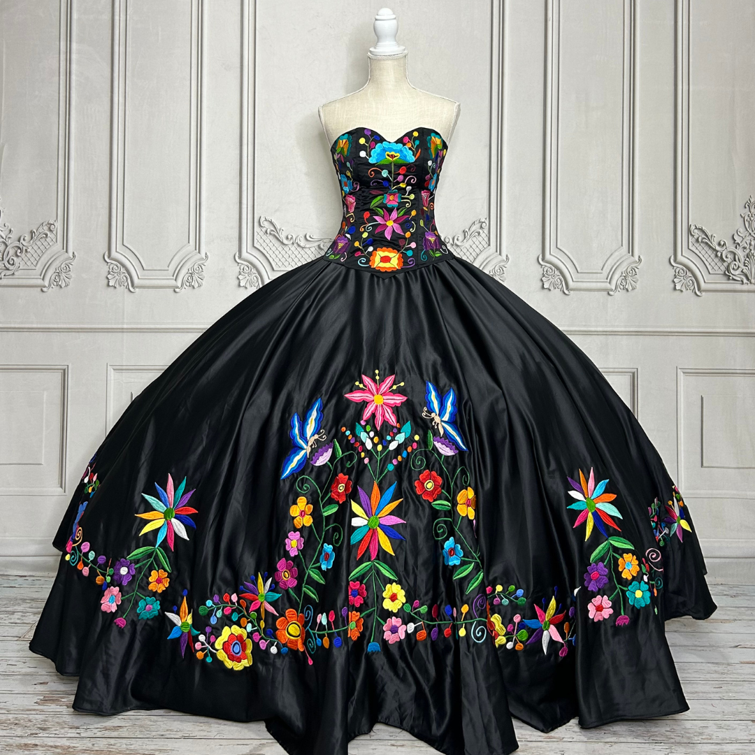 Robe Quinceanera Mexicaine Brodée - Mariposa 2