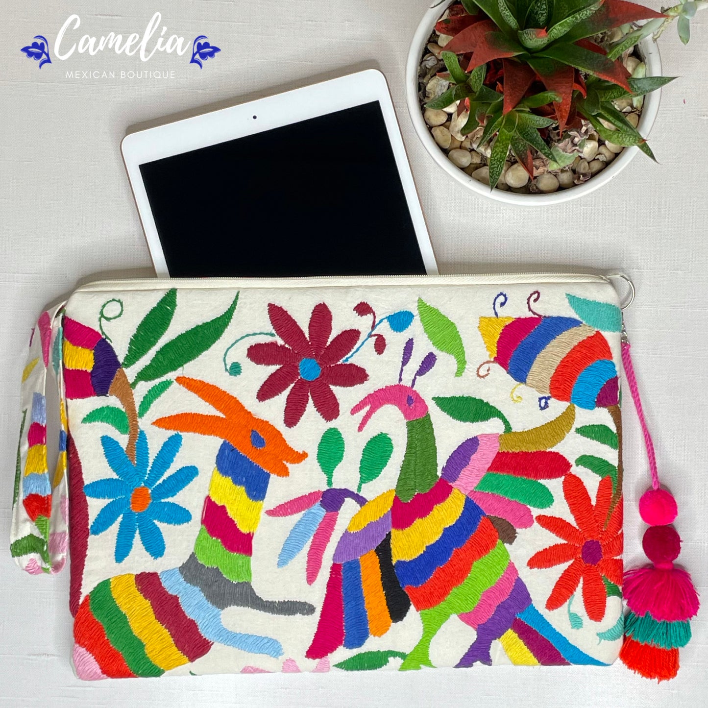 Mexican Embroidered Laptop Case - Otomi